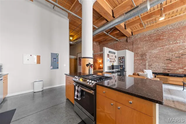 $215,000 | 901 Washington Avenue, Unit 207, St. Louis, MO 63101