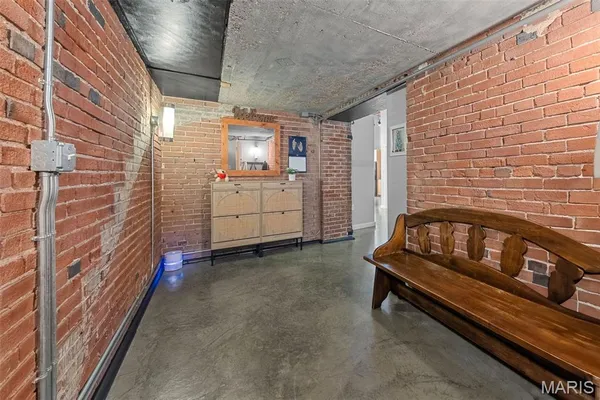 $210,000 | 901 Washington Avenue, Unit 207, St. Louis, MO 63101