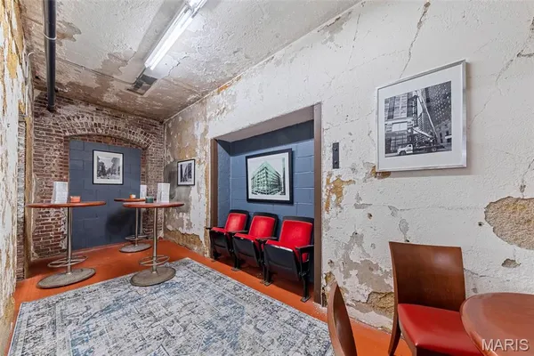 $210,000 | 901 Washington Avenue, Unit 207, St. Louis, MO 63101