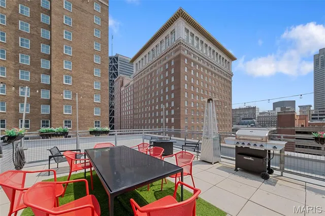 $215,000 | 901 Washington Avenue, Unit 207, St. Louis, MO 63101