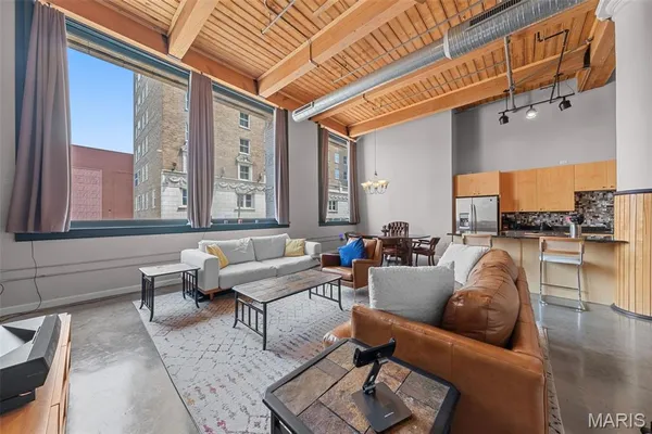 $210,000 | 901 Washington Avenue, Unit 207, St. Louis, MO 63101