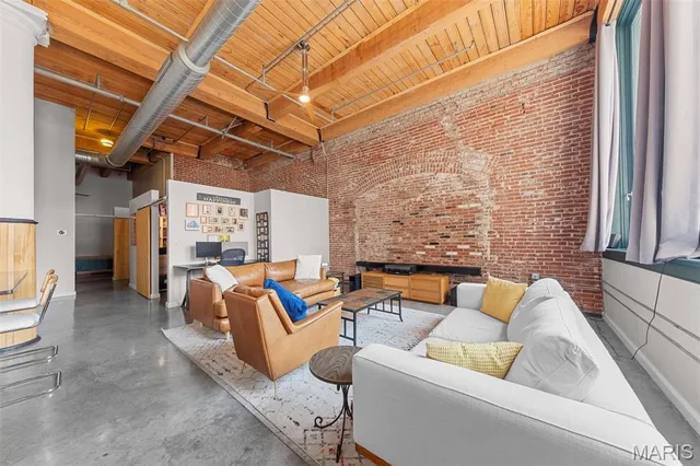 $215,000 | 901 Washington Avenue, Unit 207, St. Louis, MO 63101