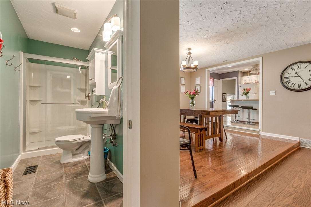 7387 Johnnycake Ridge Road Mentor, OH 44060 - Photo 18 of 34 Gallery Image 18