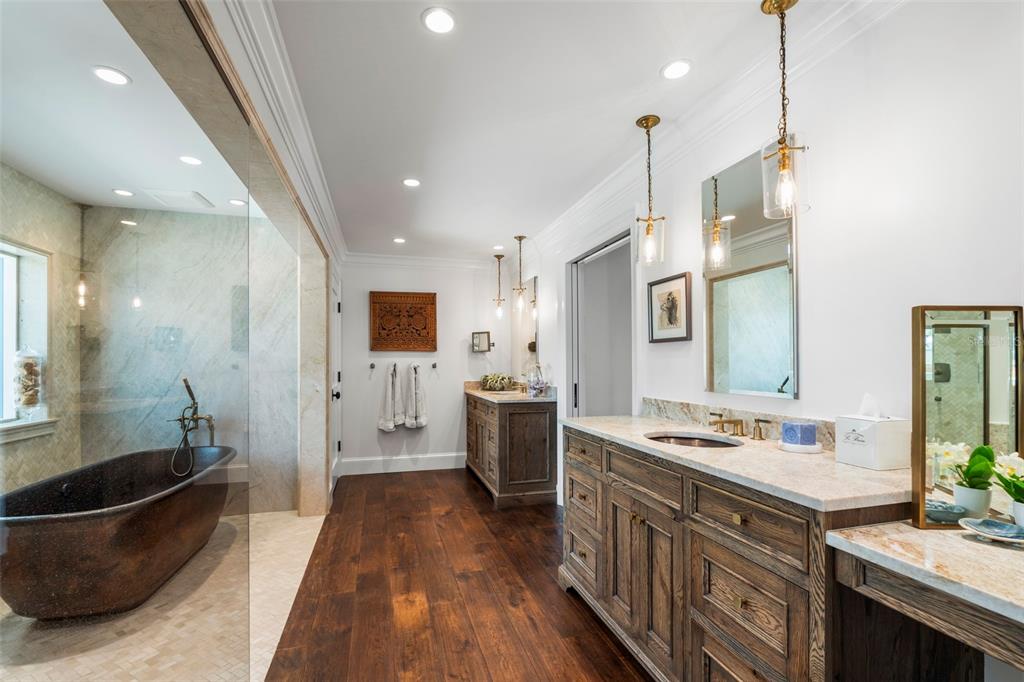 501 Harbor Point Road Longboat Key, FL 34228 - Photo 29 of 78 Gallery Image 29