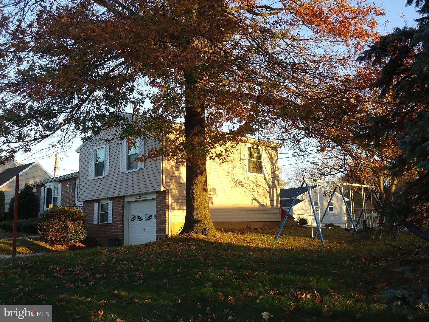 314 Seitz Road Reading, PA 19601 - Photo 2 of 20