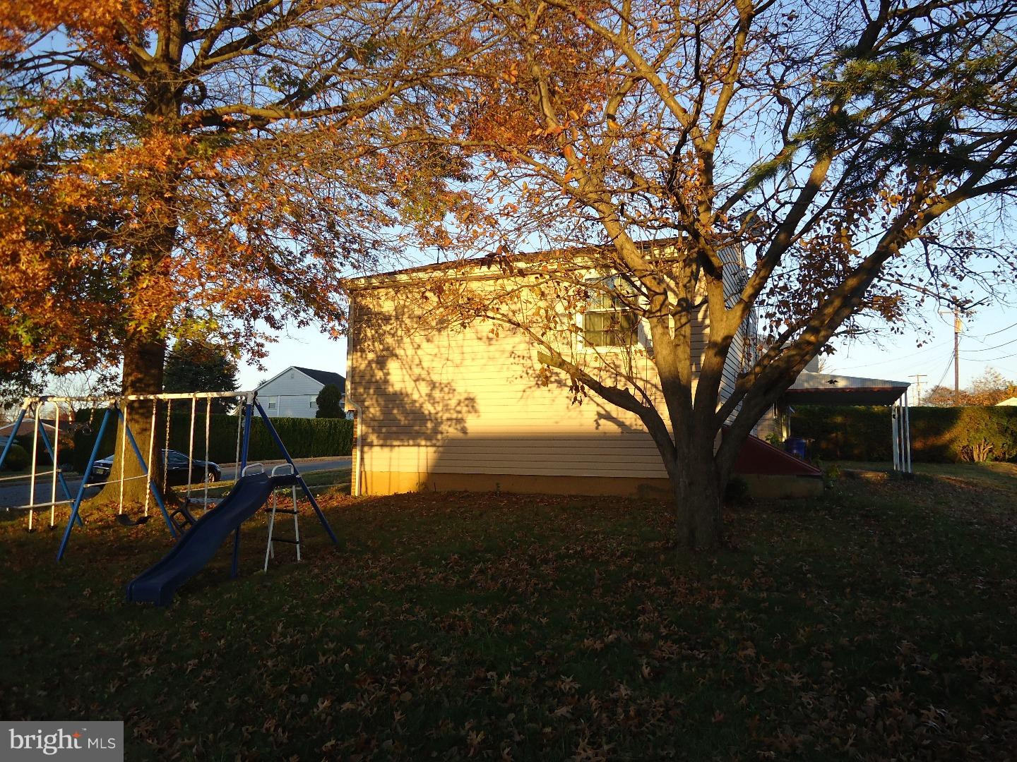 314 Seitz Road Reading, PA 19601 - Photo 3 of 20