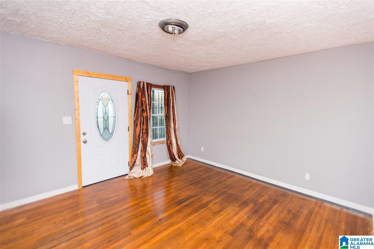 816 9th Street Southwest Birmingham, AL 35211 - Photo 3 of 18