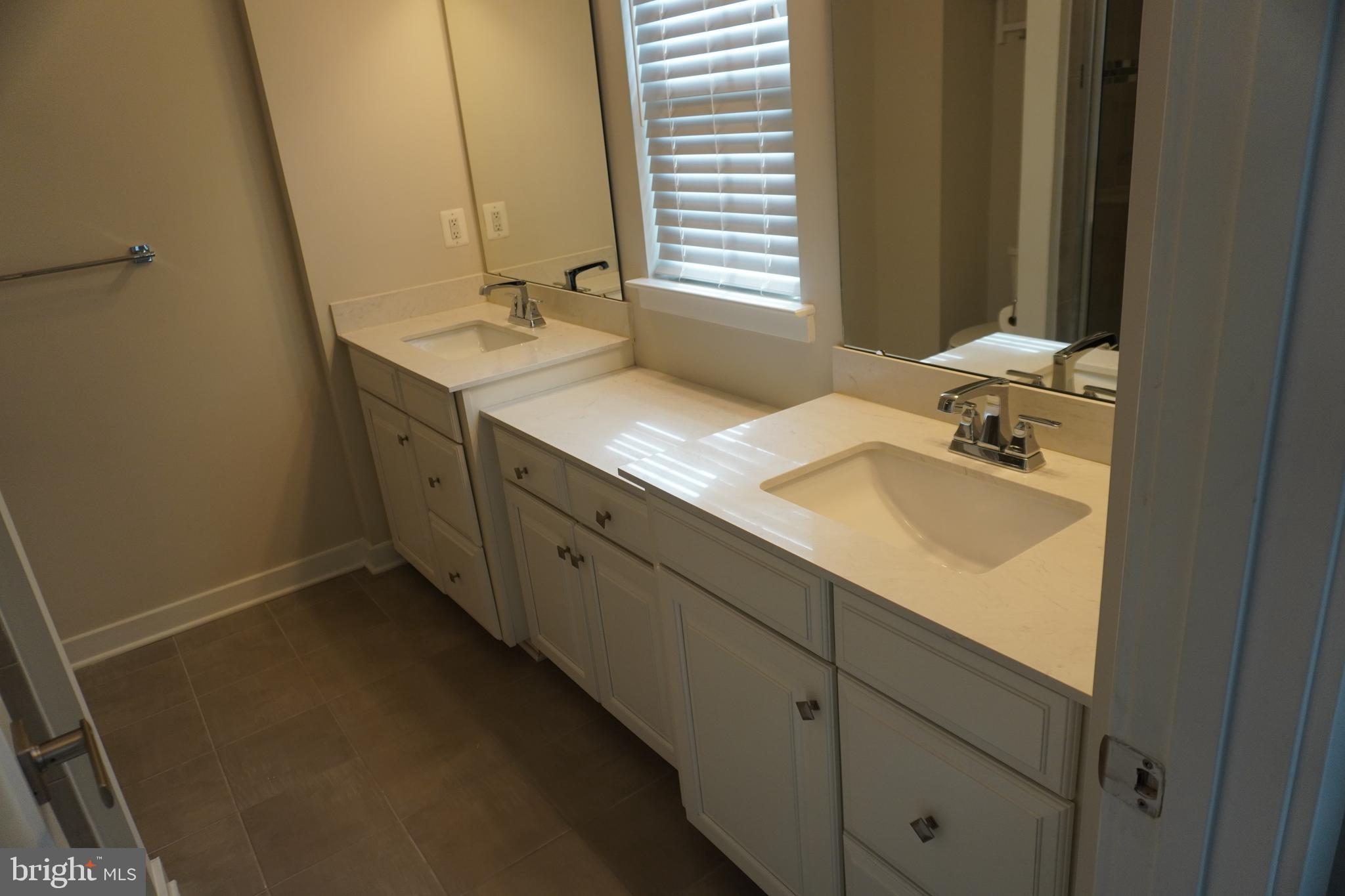 4510 Joseph Bristow Lane Annandale, VA 22003 - Photo 5 of 38