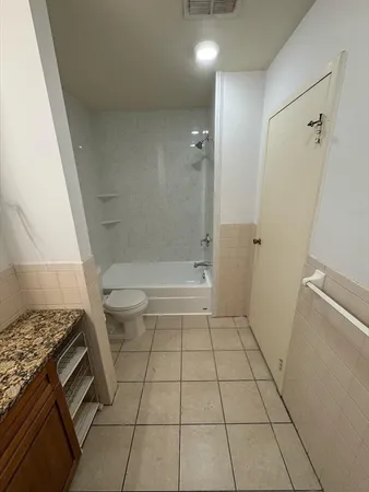 $2,100 | 340 Main Street, Unit 702, Melrose, MA 02176