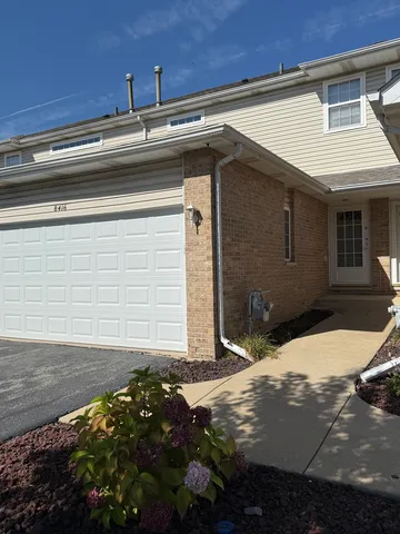 $304,900 | 8416 Stratford Drive, Tinley Park, IL 60487