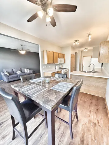 $304,900 | 8416 Stratford Drive, Tinley Park, IL 60487