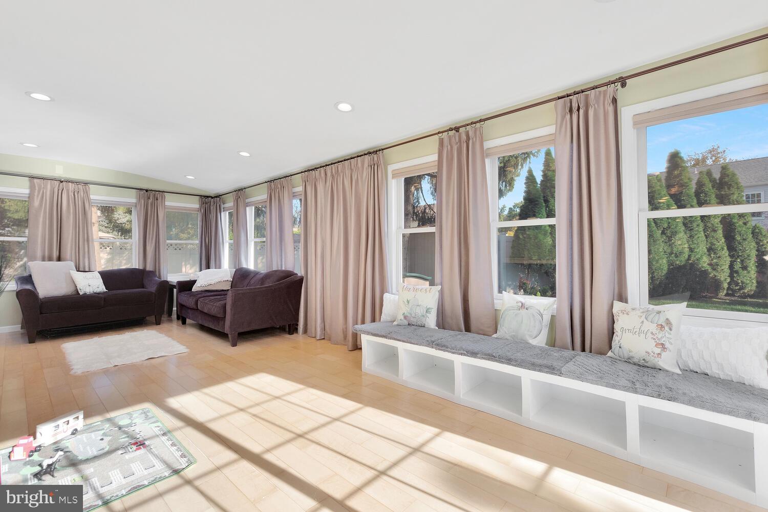 45 Bolton Road Hamilton, NJ 08610 - Photo 14 of 28 Gallery Image 14