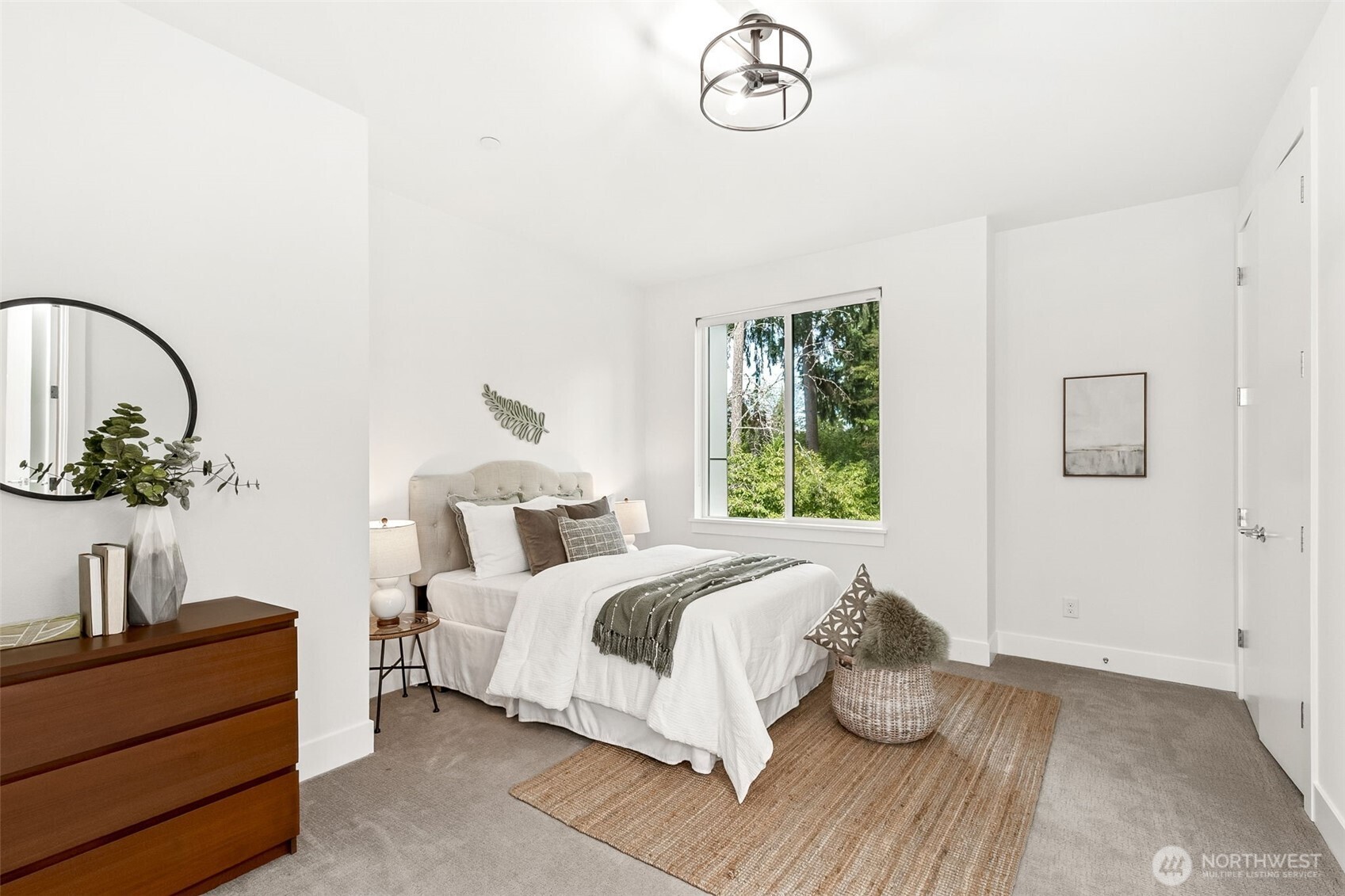 8426 Southeast 37th Street Mercer Island, WA 98040 - Photo 25 of 34