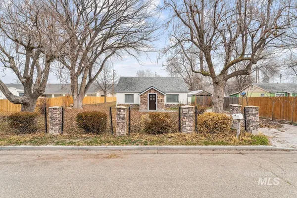 $405,000 | 317 East Ithaca Street, Caldwell, ID 83605