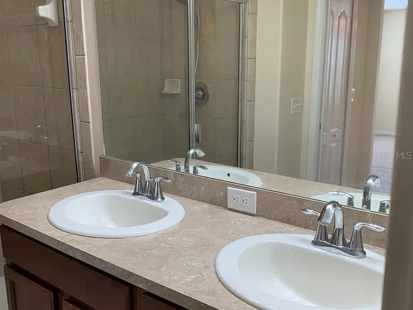 $2,200 | 3158 Rodrick Circle, Unit 3158, Orlando, FL 32824
