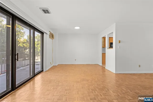 $319,000 | 140 Euclid Avenue, Unit 1H, Hackensack, NJ 07601