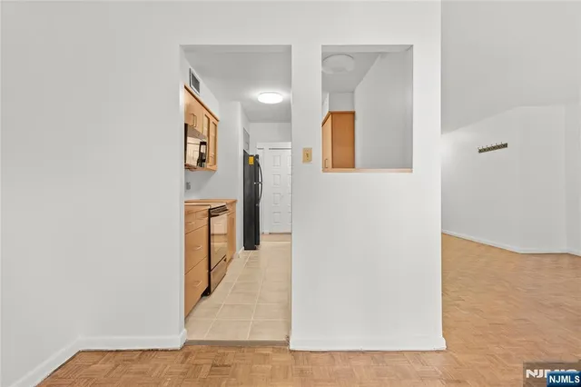 $319,000 | 140 Euclid Avenue, Unit 1H, Hackensack, NJ 07601