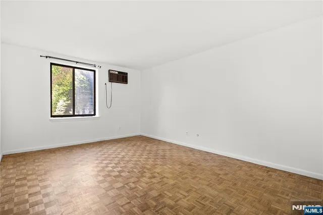 $319,000 | 140 Euclid Avenue, Unit 1H, Hackensack, NJ 07601