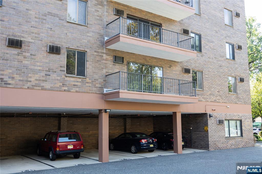 140 Euclid Avenue, Unit 1H Hackensack, NJ 07601 - Photo 3 of 39