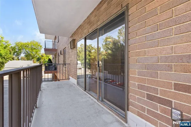 $319,000 | 140 Euclid Avenue, Unit 1H, Hackensack, NJ 07601