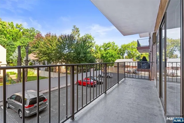 $319,000 | 140 Euclid Avenue, Unit 1H, Hackensack, NJ 07601