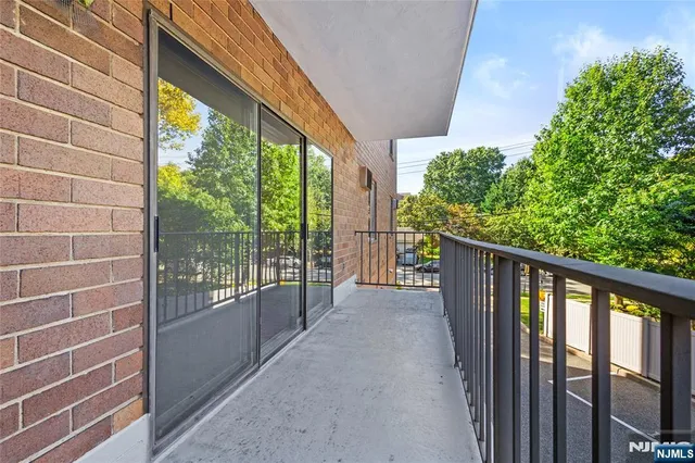 $319,000 | 140 Euclid Avenue, Unit 1H, Hackensack, NJ 07601