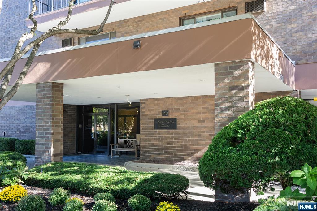 140 Euclid Avenue, Unit 1H Hackensack, NJ 07601 - Photo 4 of 39