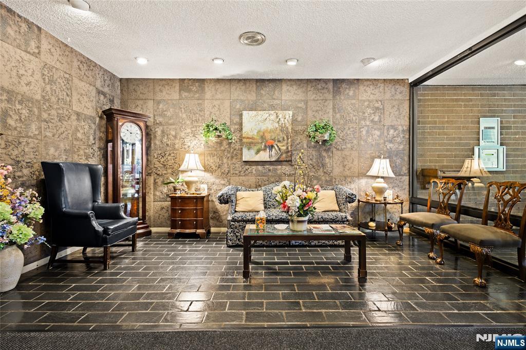 140 Euclid Avenue, Unit 1H Hackensack, NJ 07601 - Photo 6 of 39