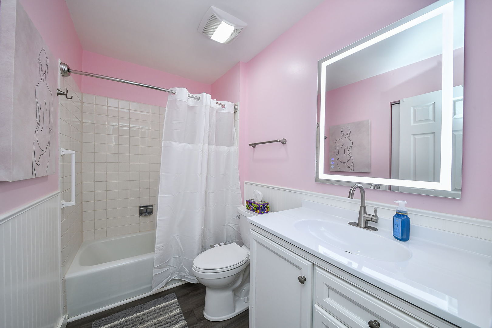 327 South Jackson Street Batavia, IL 60510 - Photo 12 of 14 a bathroom with a granite countertop sink toilet and shower
