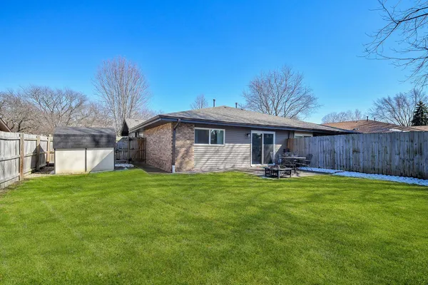 $275,000 | 327 South Jackson Street, Batavia, IL 60510