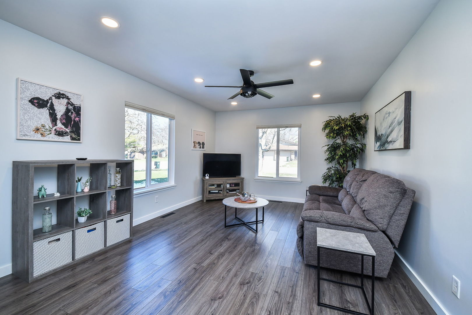 327 South Jackson Street Batavia, IL 60510 - Photo 3 of 14 a living room with furniture wooden floor and a window