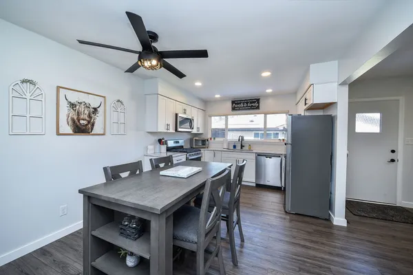 $275,000 | 327 South Jackson Street, Batavia, IL 60510