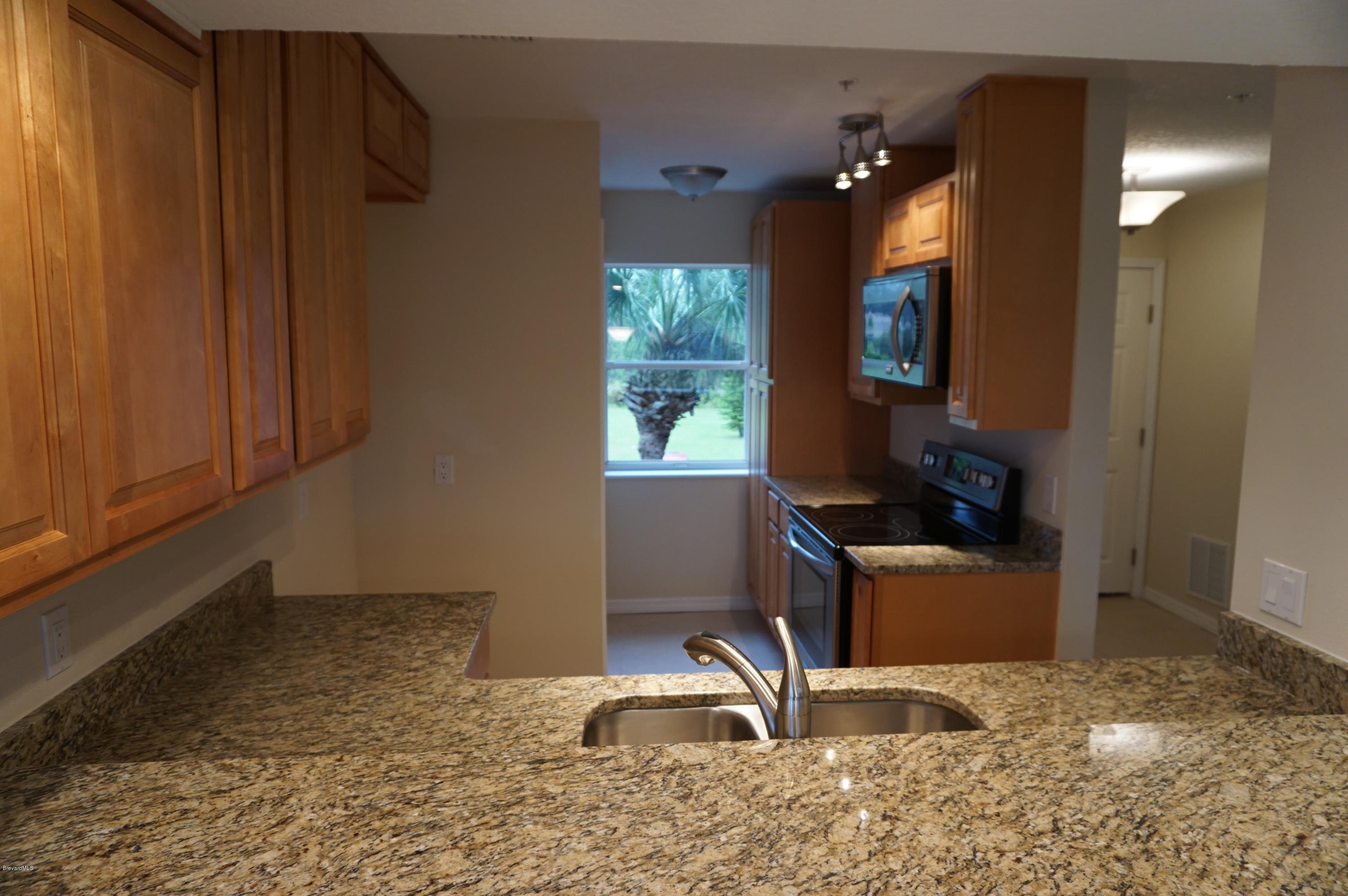565 Shadow Wood Lane, Unit 321 Titusville, FL 32780 - Photo 8 of 25 DSC00671