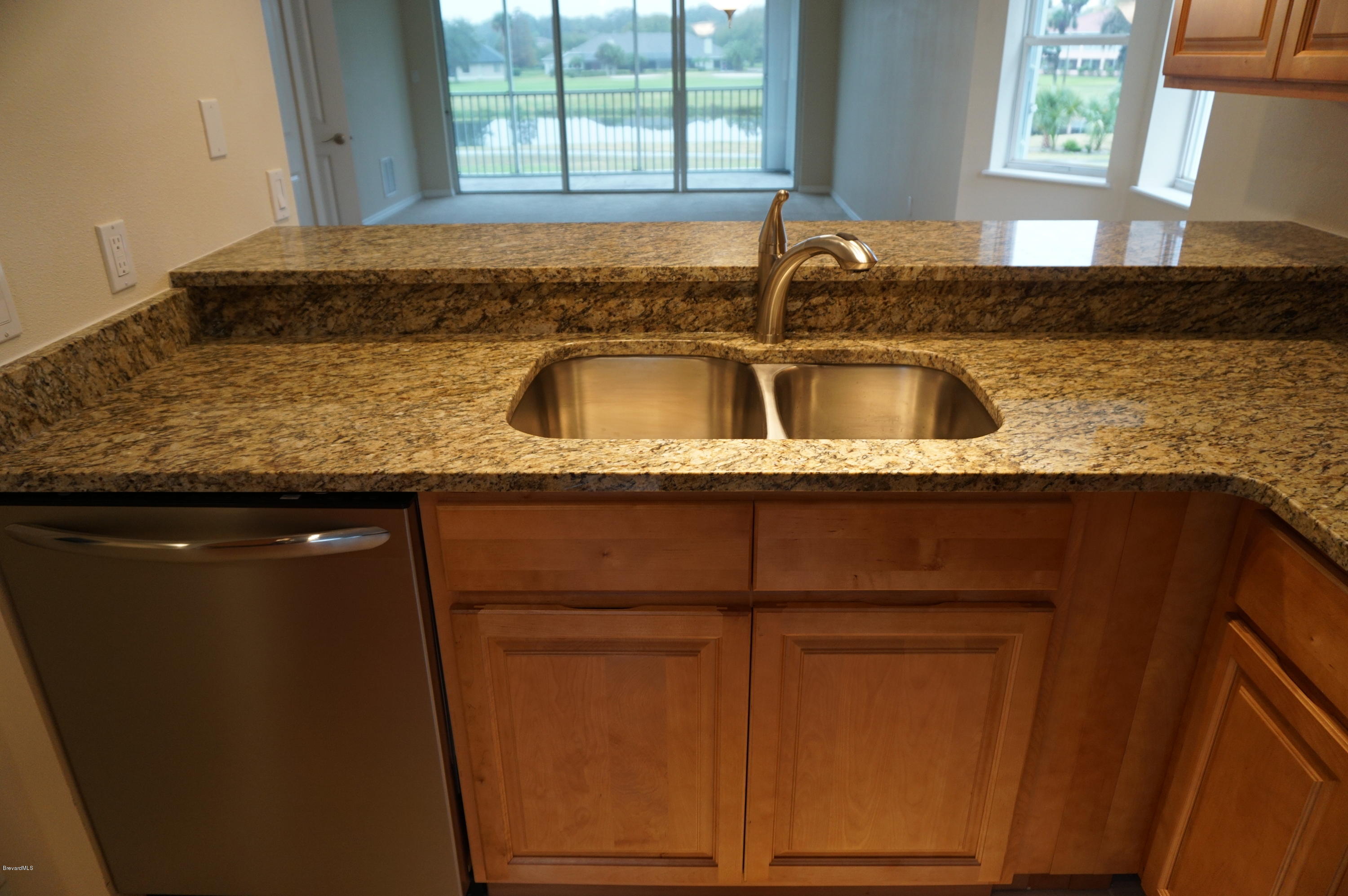 565 Shadow Wood Lane, Unit 321 Titusville, FL 32780 - Photo 9 of 25 DSC00659