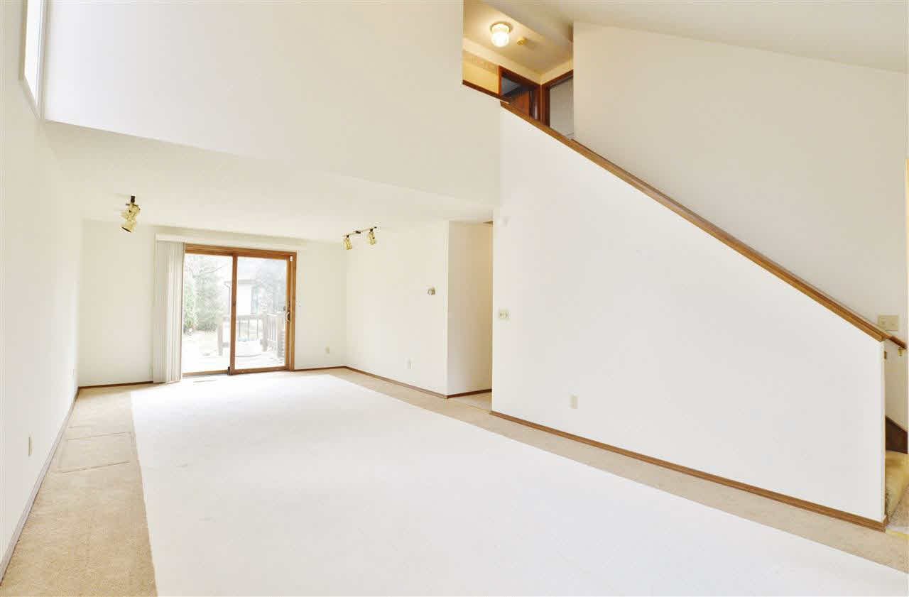 2753 Miller Road Flint, MI 48503 - Photo 7 of 19 21434373-6.JPG