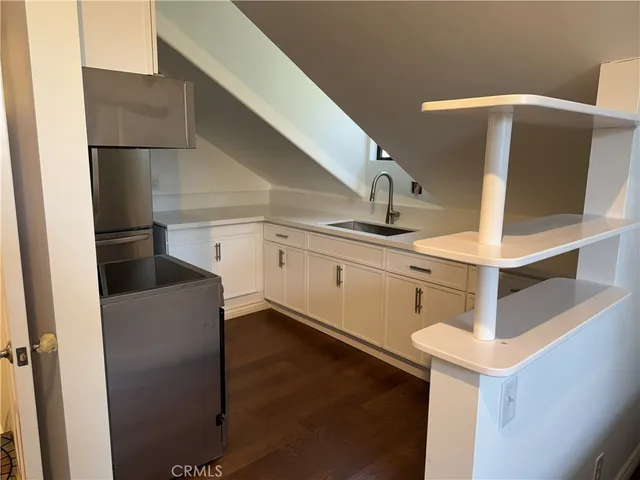 $1,700 | 23300 Raymond Street, Unit STUDIO, Chatsworth, CA 91311