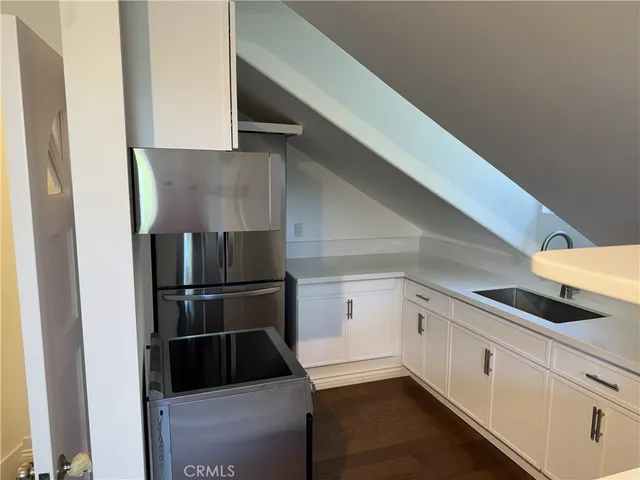 $1,700 | 23300 Raymond Street, Unit STUDIO, Chatsworth, CA 91311