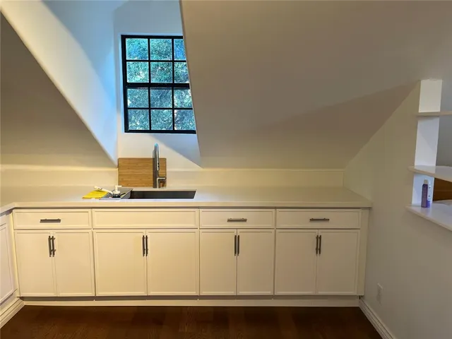 $1,700 | 23300 Raymond Street, Unit STUDIO, Chatsworth, CA 91311