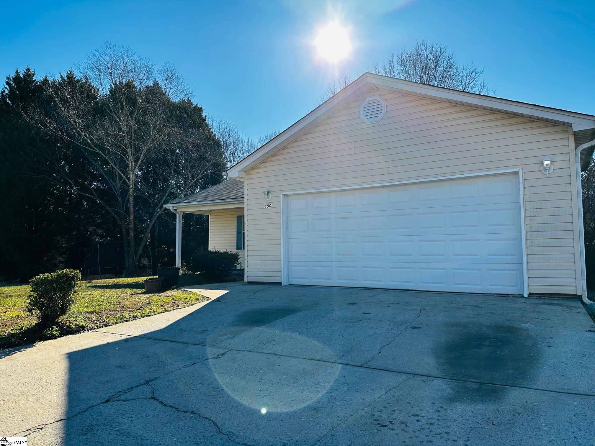 400 Gravley Road Greer, SC 29651 - Photo 4 of 23 Gallery Image 4