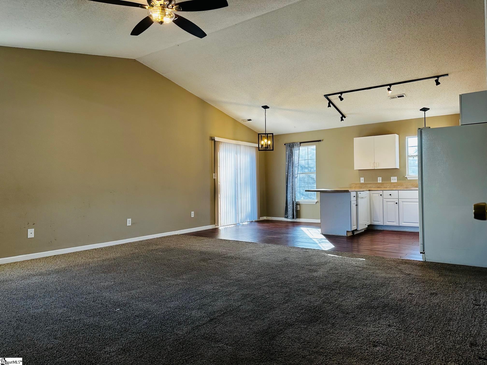 400 Gravley Road Greer, SC 29651 - Photo 8 of 23 Gallery Image 8