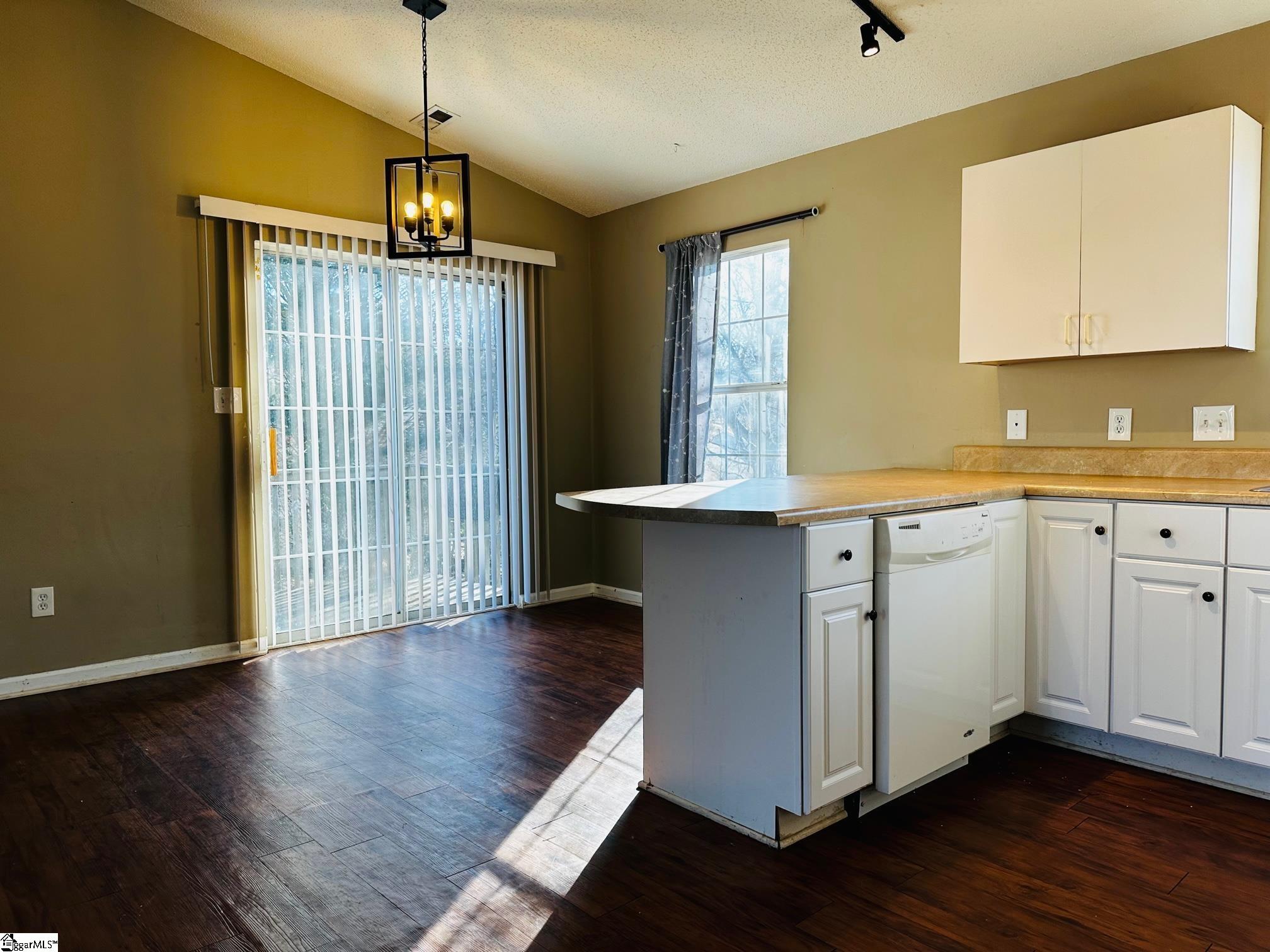 400 Gravley Road Greer, SC 29651 - Photo 10 of 23 Gallery Image 10
