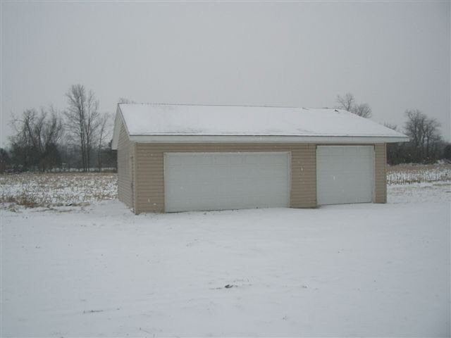 8181 East Clifton Road Albany, IN 47320 - Photo 8 of 9 Gallery Image 8
