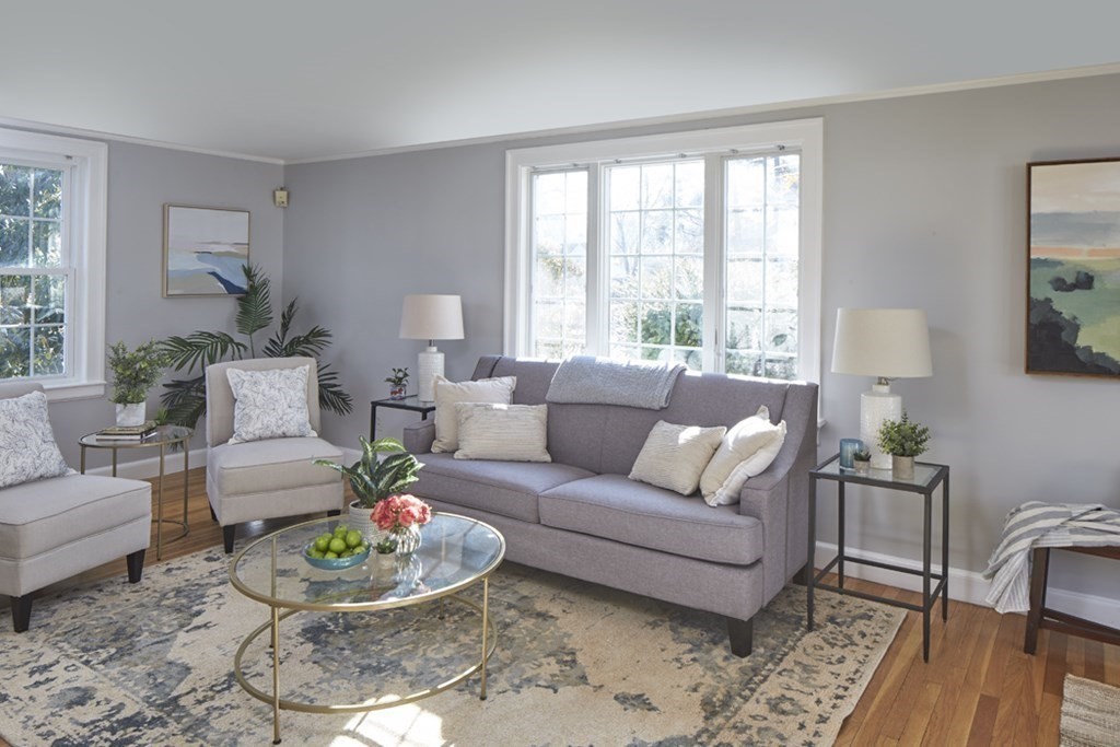 14 Mayflower Road Arlington, MA 02478 - Photo 3 of 11 Gallery Image 3