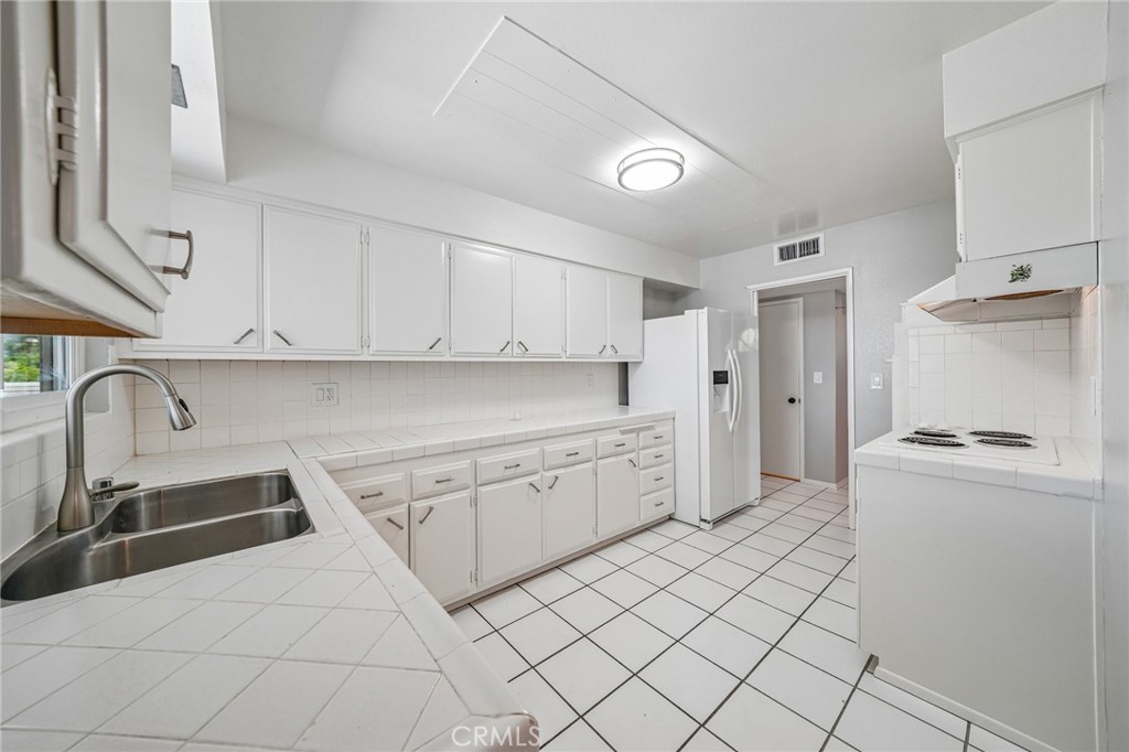 28901 Carmel Road Menifee, CA 92586 - Photo 11 of 47 Kitchen view from living room