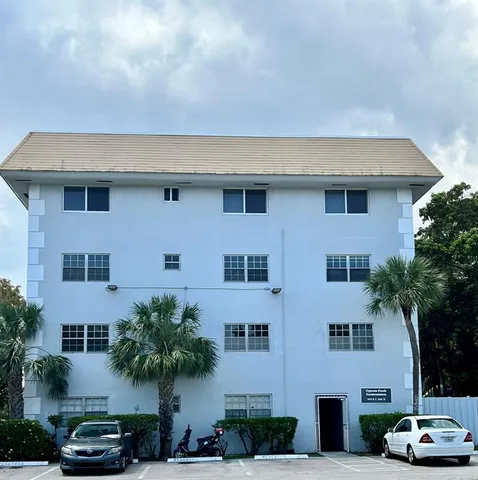 $1,700 | 1407 Northeast 56th Street, Unit 109, Fort Lauderdale, FL 33334