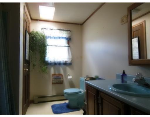 2473 Old Augusta Road Waldoboro, ME 04572 - Photo 21 of 23 Bathroom.
