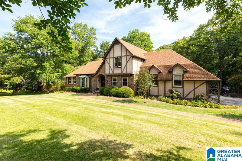 862 Ridgecrest Drive Gardendale, AL 35071 - Photo 2 of 48