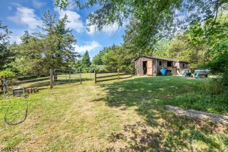 160 Hillcrest Road Flemington, NJ 08822 - Photo 22 of 40