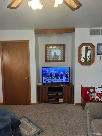 $176,000 | 811 South Court Street, Bowling Green, MO 63334