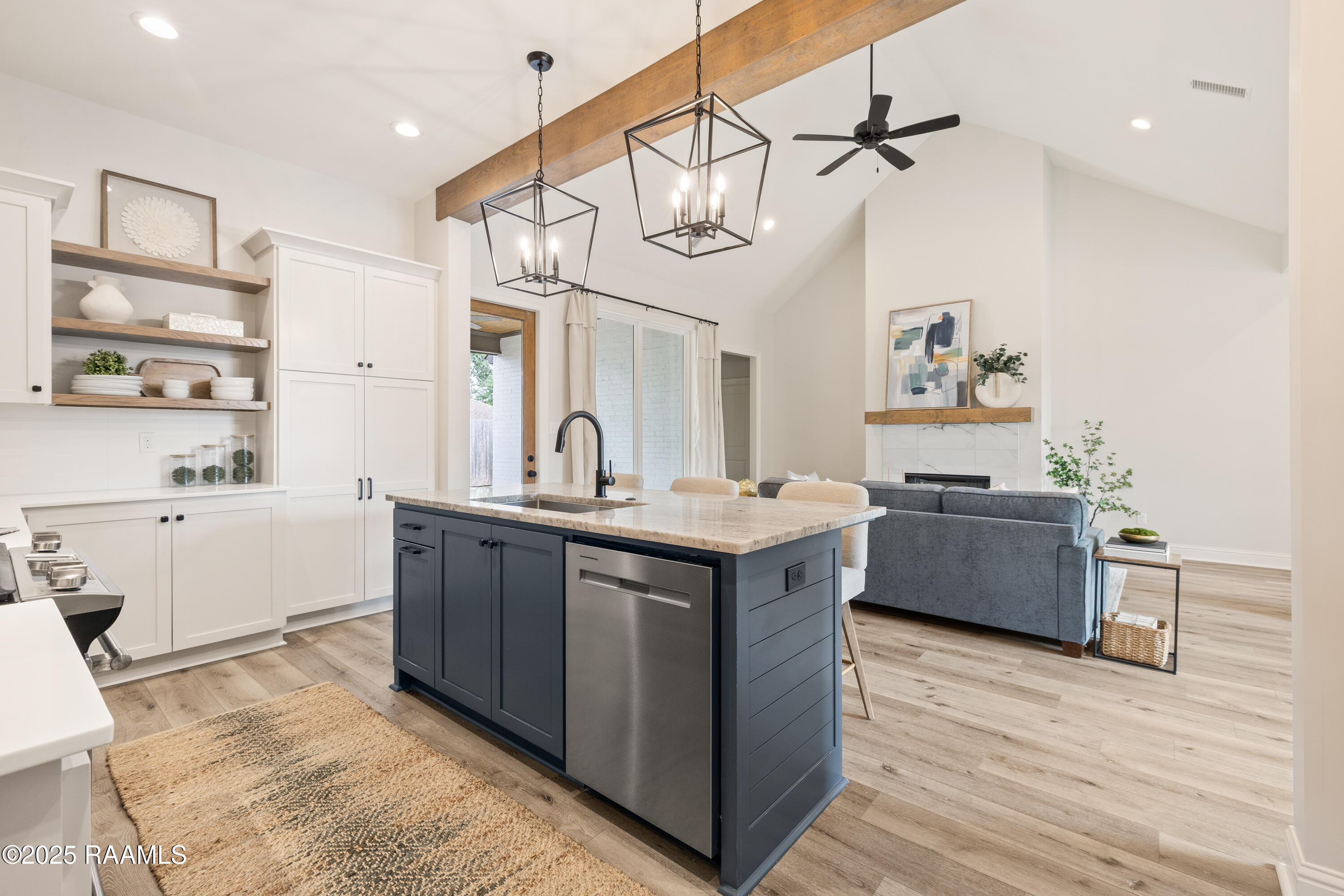 112 Sanctuary Lane Lafayette, LA 70503 - Photo 11 of 32 112 Sanctuary Ln-13